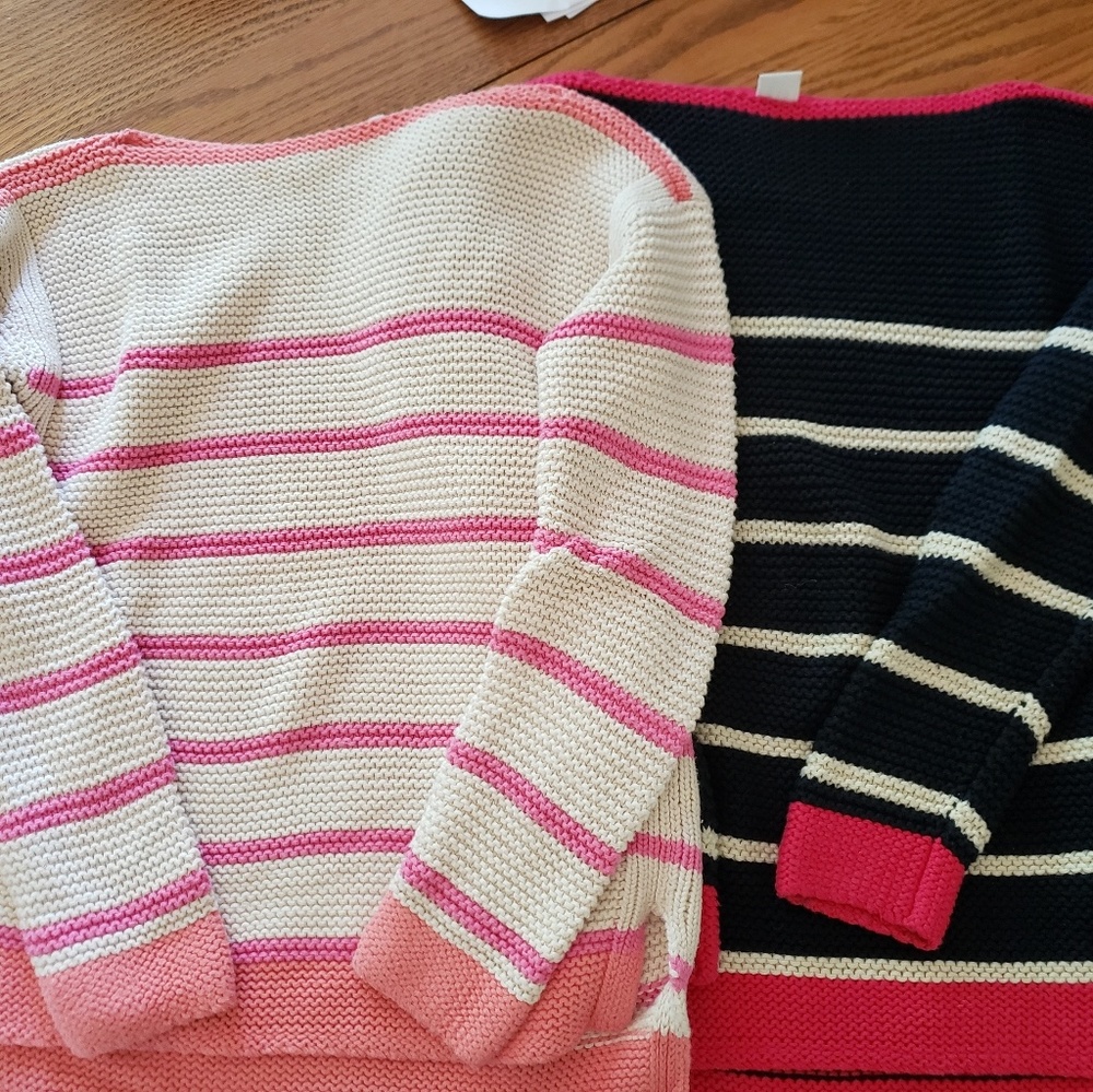 2 Gap KIDS chunk knit cotton sweaters